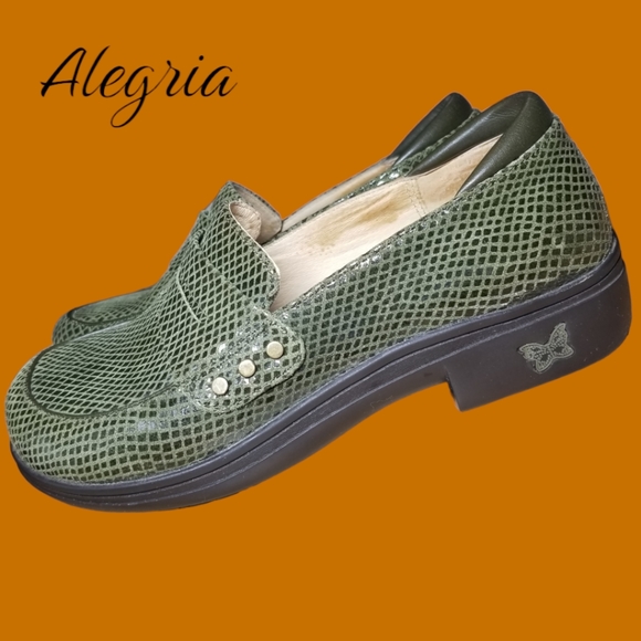 Alegria Taylor Pro Olive Glossy Snake Penny Loafer - Picture 4 of 10
